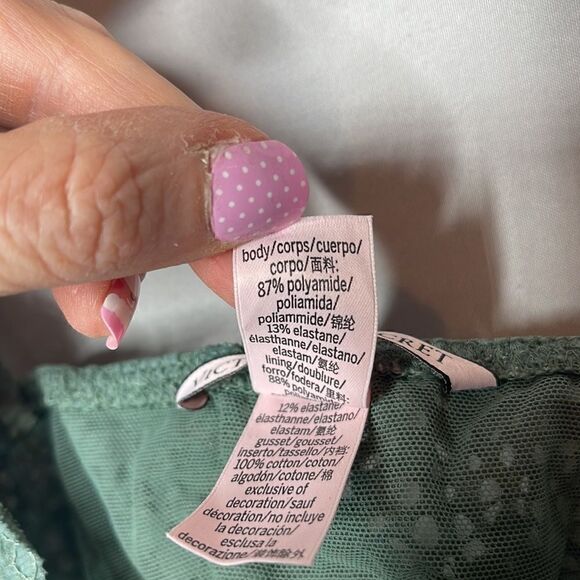 Victoria Secret Open Back Green Lace Teddy Bodysuit. Size Small. - Picture 5 of 10